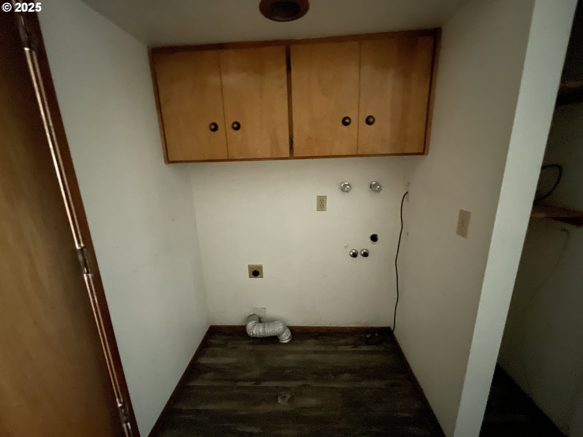 801 Ferguson Road John Day, OR 97845 - Photo 17 of 43 a view of an empty room