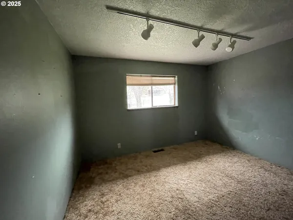 $295,000 | 801 Ferguson Road, John Day, OR 97845
