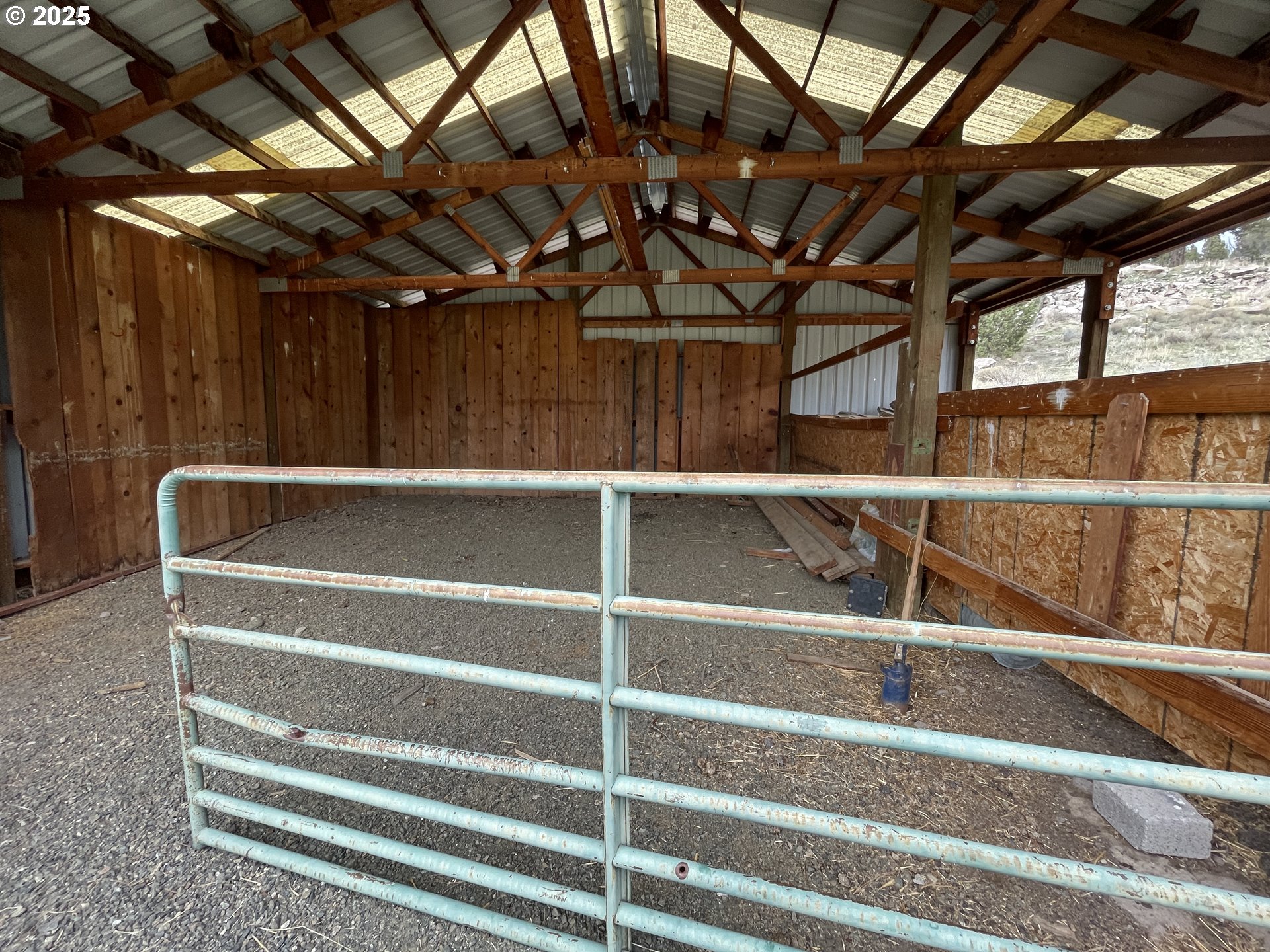 801 Ferguson Road John Day, OR 97845 - Photo 37 of 43 a view of entryway