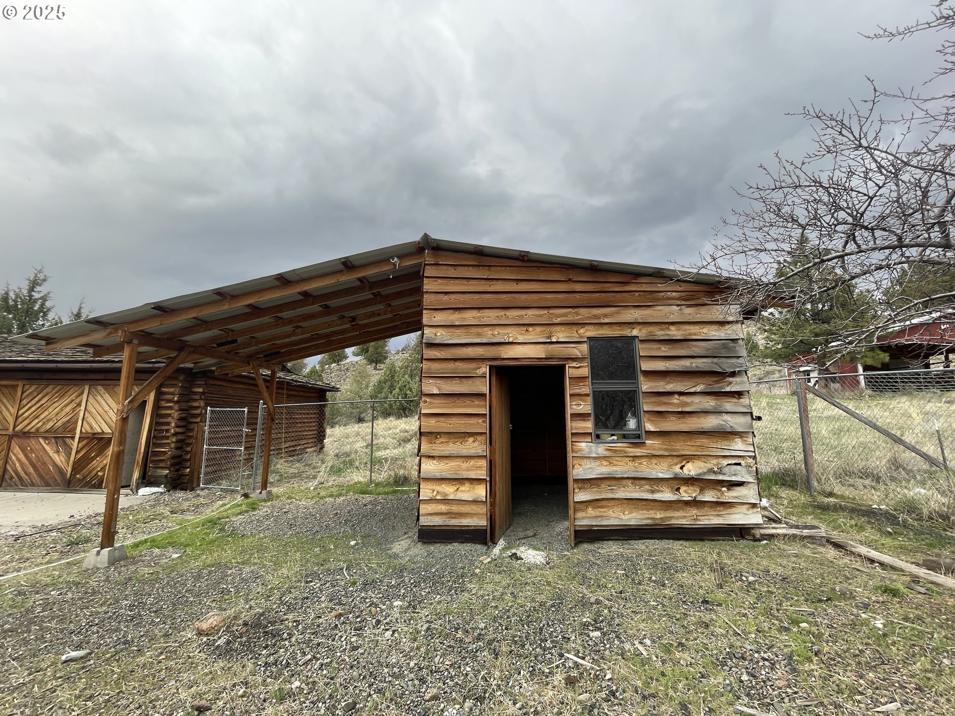 801 Ferguson Road John Day, OR 97845 - Photo 38 of 43 a view of house