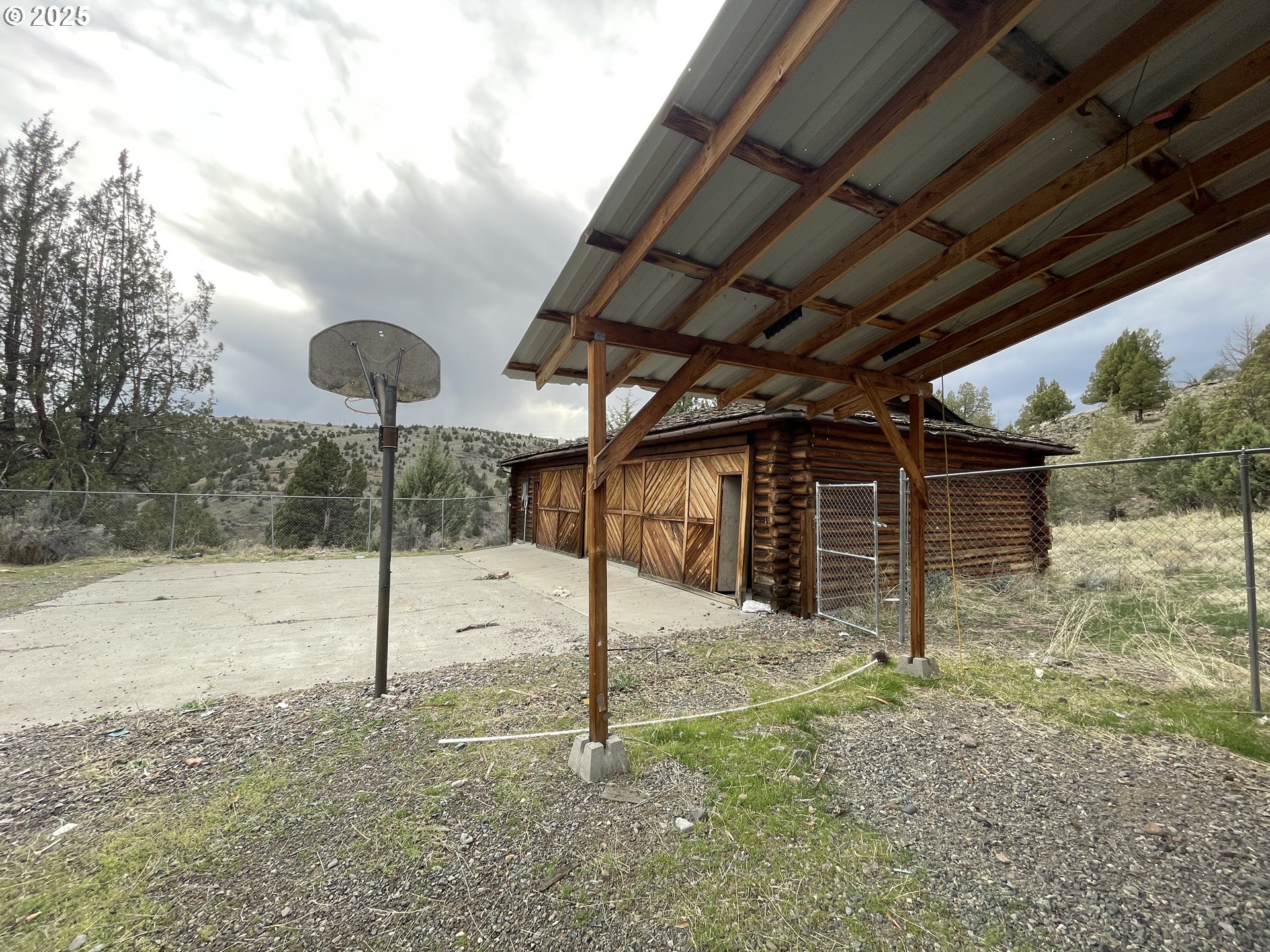 801 Ferguson Road John Day, OR 97845 - Photo 40 of 43 a view of a barn
