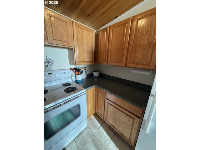 $450,000 | 70834 Devore Arm Road, Lakeside, OR 97449