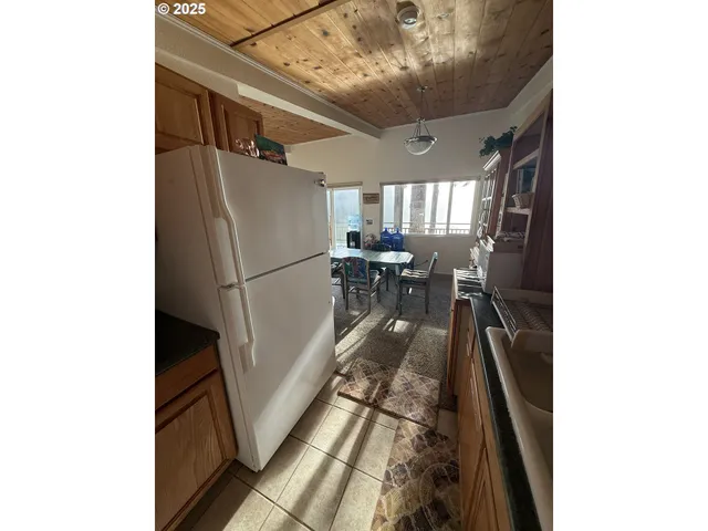 $450,000 | 70834 Devore Arm Road, Lakeside, OR 97449