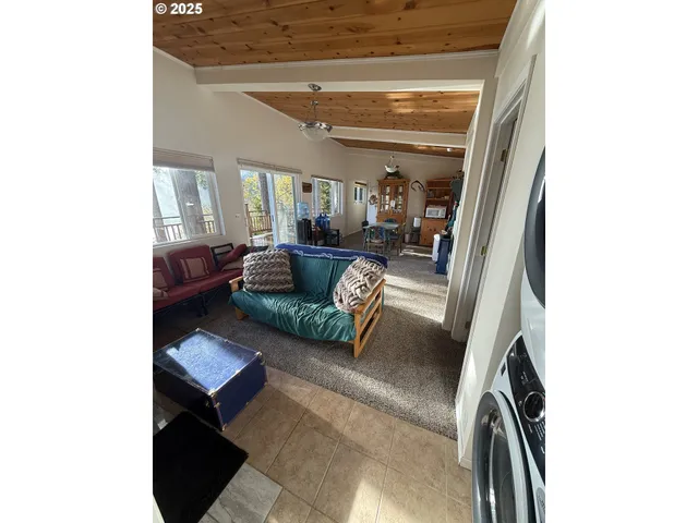 $450,000 | 70834 Devore Arm Road, Lakeside, OR 97449