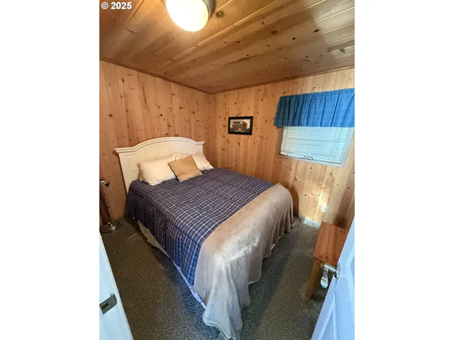 $450,000 | 70834 Devore Arm Road, Lakeside, OR 97449