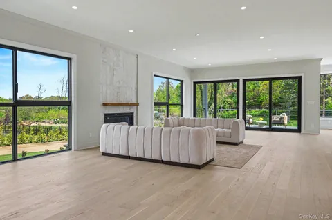 $8,258,000 | 29 Soundview Lane, Sands Point, NY 11050