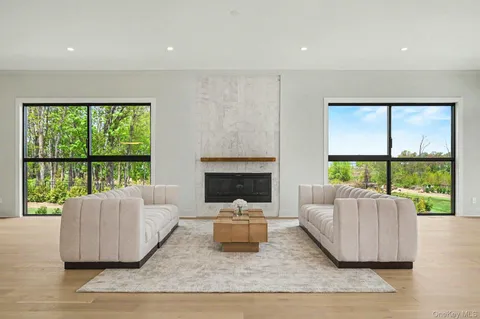 $8,258,000 | 29 Soundview Lane, Sands Point, NY 11050