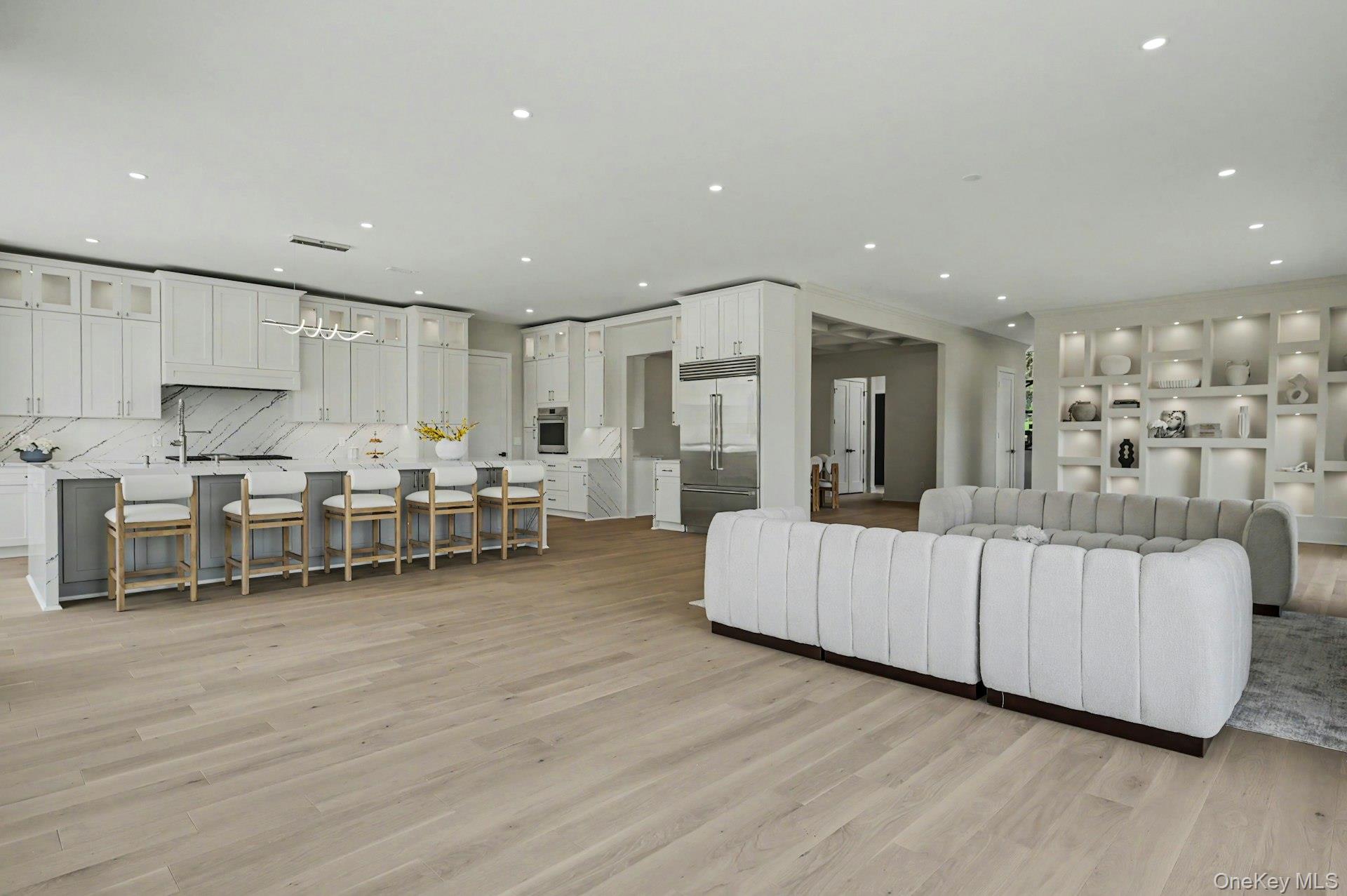 29 Soundview Lane Sands Point, NY 11050 - Photo 15 of 38