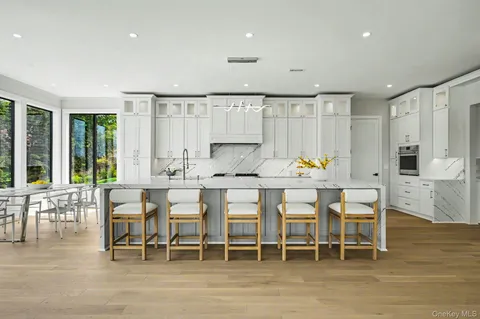 $8,258,000 | 29 Soundview Lane, Sands Point, NY 11050