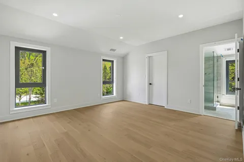 $8,258,000 | 29 Soundview Lane, Sands Point, NY 11050