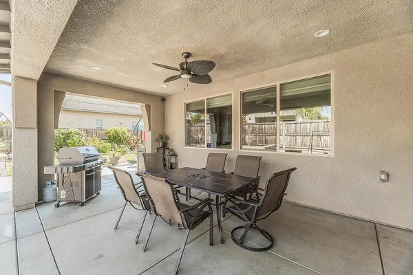 $799,950 | 877 Treasure Hills Drive, Madera, CA 93636