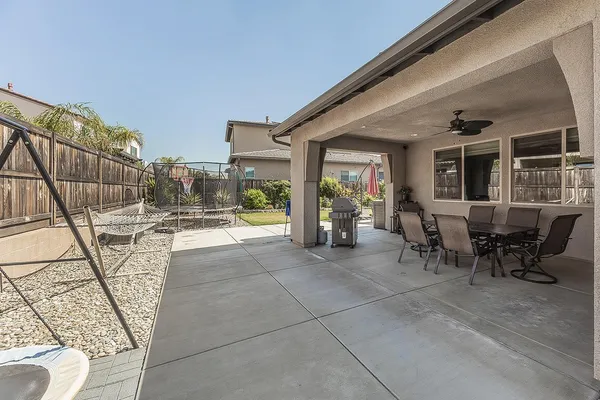 $799,950 | 877 Treasure Hills Drive, Madera, CA 93636