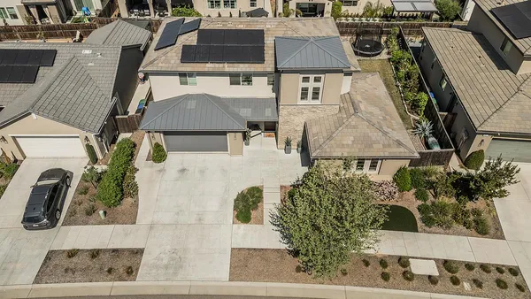 $799,950 | 877 Treasure Hills Drive, Madera, CA 93636