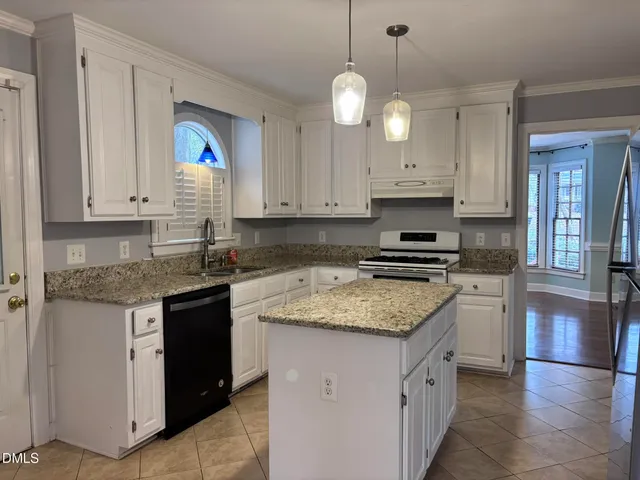 $2,100 | 207 Leeward Court, Cary, NC 27511