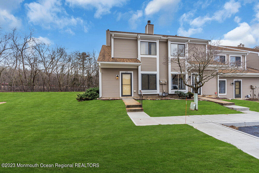 619 Sandra Place Brick, NJ 08724 - Photo 2 of 12 004_dsc07129-1