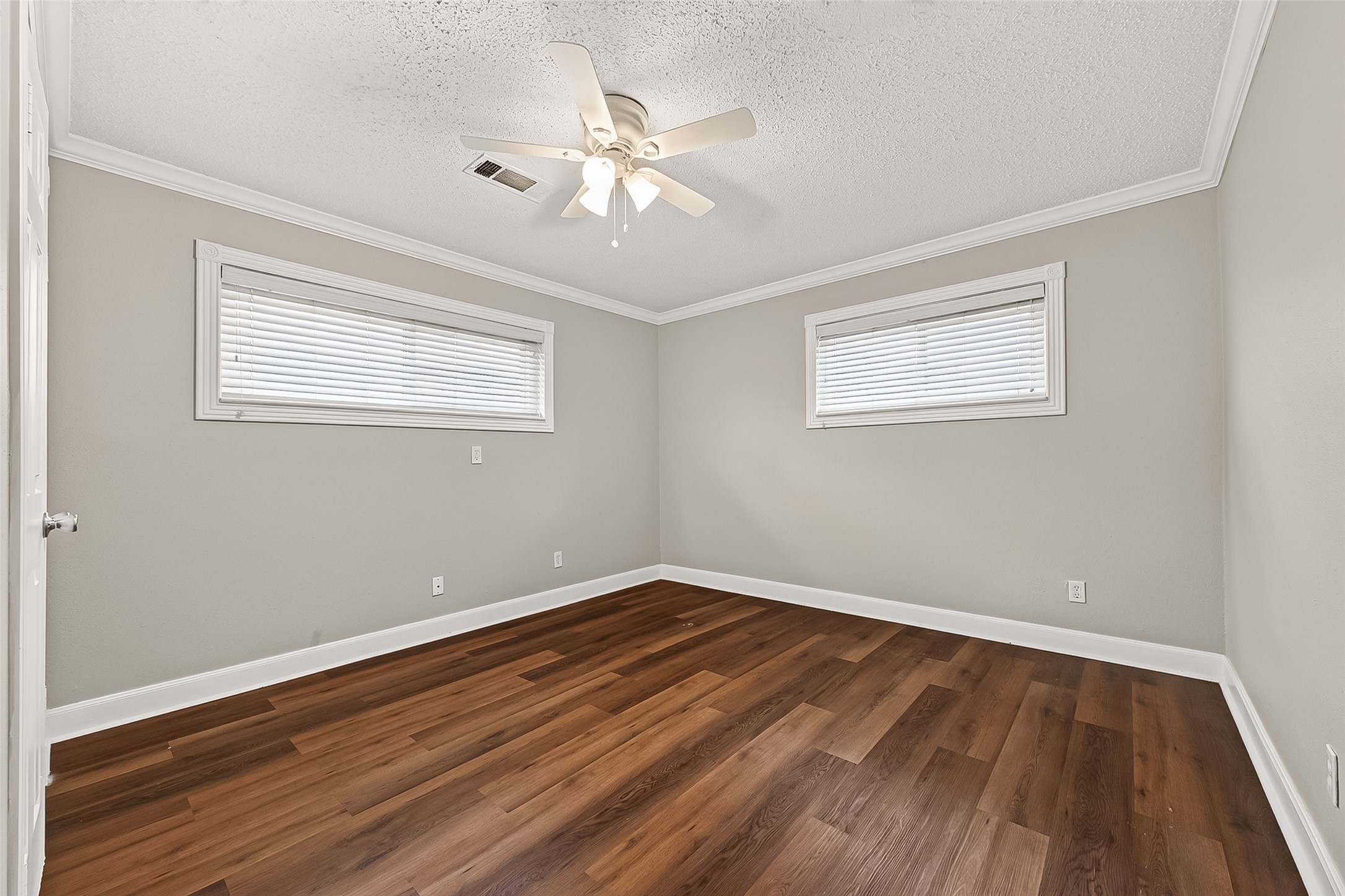 4727 Merwin Street, Unit A Houston, TX 77027 - Photo 34 of 45 Bedroom #2 is light and bright!