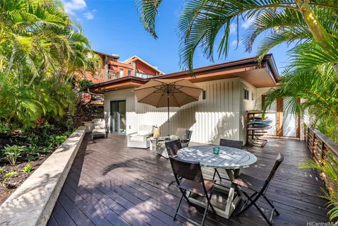 $4,250,000 | 851 Aalapapa Drive, Kailua, HI 96734