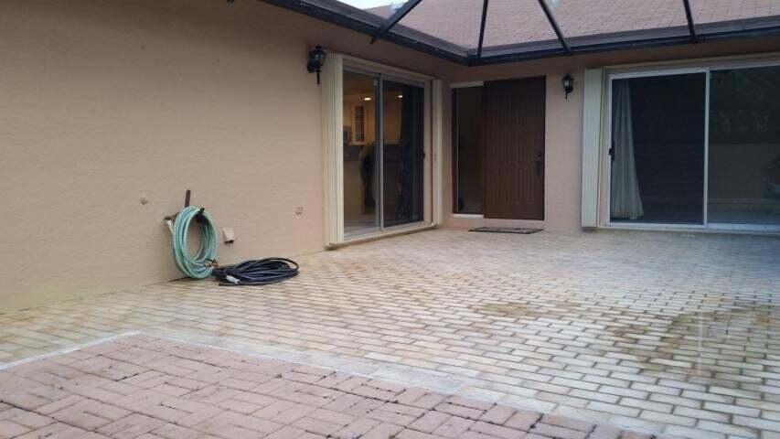 117 Bent Arrow Drive, Unit B Jupiter, FL 33458 - Photo 3 of 18 20171103162512236830000000-o