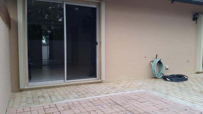 117 Bent Arrow Drive, Unit B Jupiter, FL 33458 - Photo 4 of 18 20171103162512367114000000-o