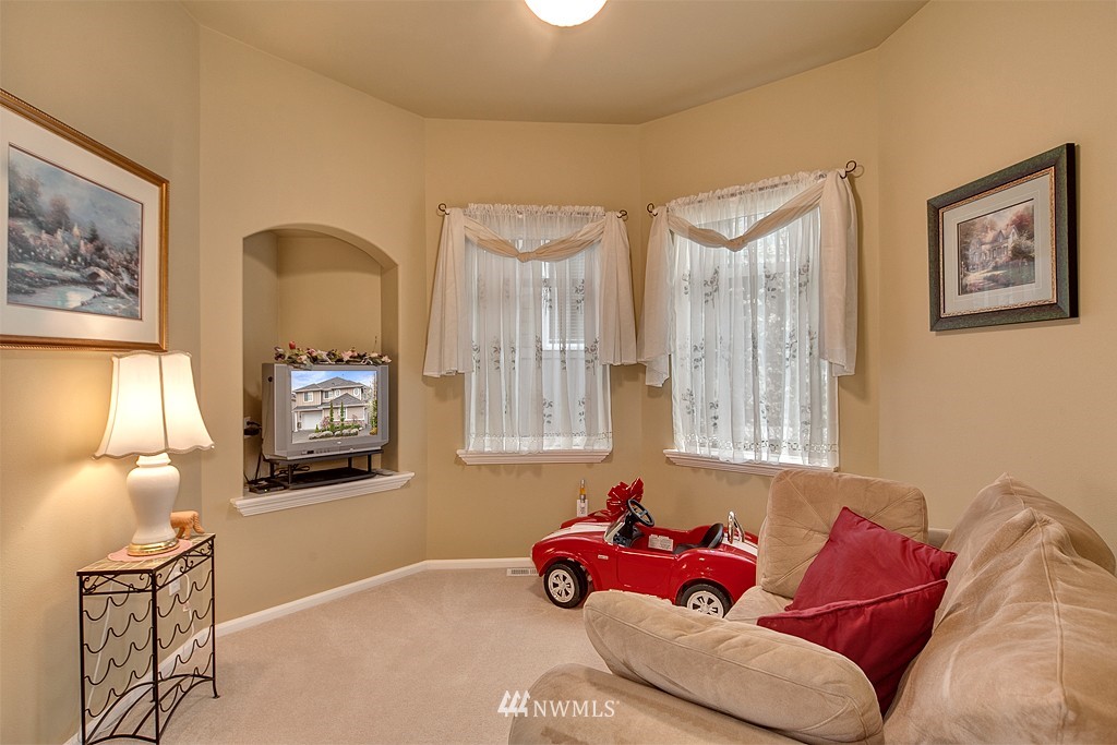 16630 Southeast 167th Street Renton, WA 98058 - Photo 14 of 21