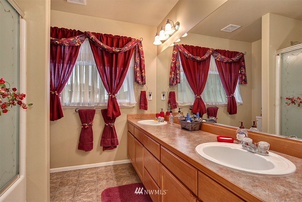 16630 Southeast 167th Street Renton, WA 98058 - Photo 16 of 21