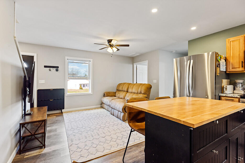 312 Old Brunswick Road Gardiner, ME 04345 - Photo 5 of 34 15_BP5A5041_DxO_mls