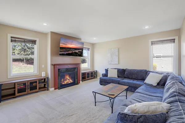 $455,000 | 1836 Spring Creek Drive, Carver, MN 55315