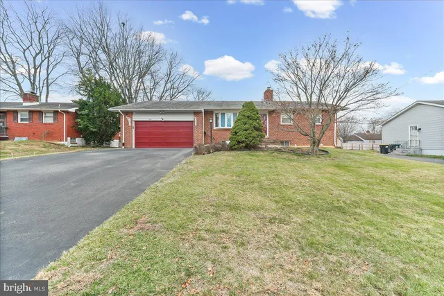 $409,000 | 206 Werden Drive, New Castle, DE 19720