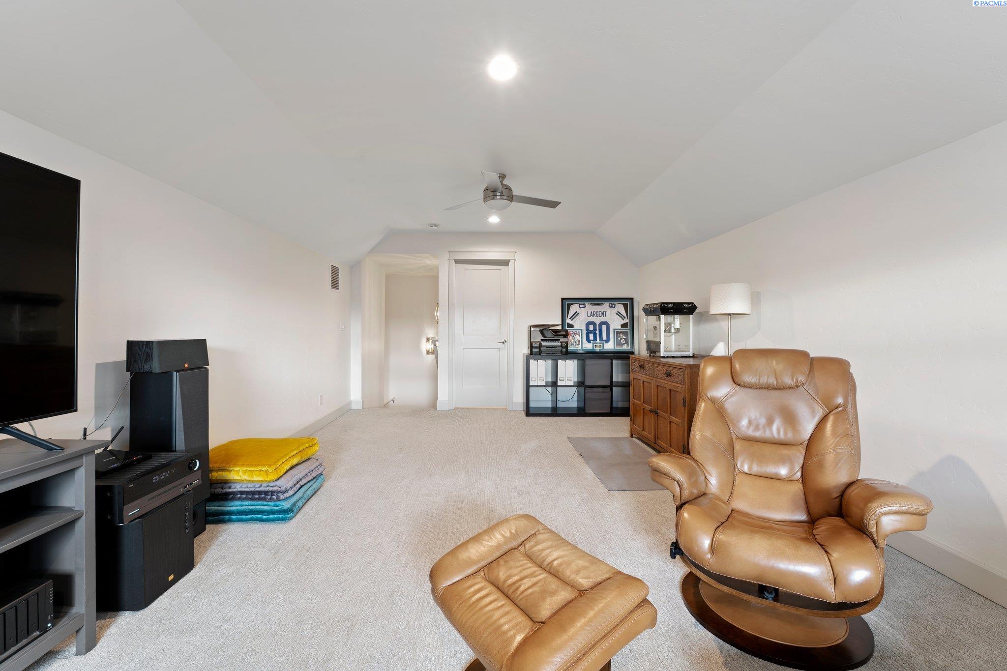 86710 East Calico Road Kennewick, WA 99338 - Photo 35 of 48 Gallery Image 35