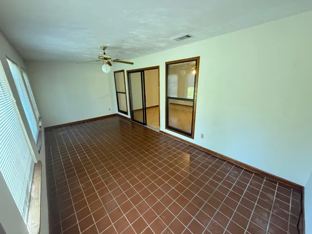 $2,050 | 3207 Shamrock Street East, Unit 33, Tallahassee, FL 32309