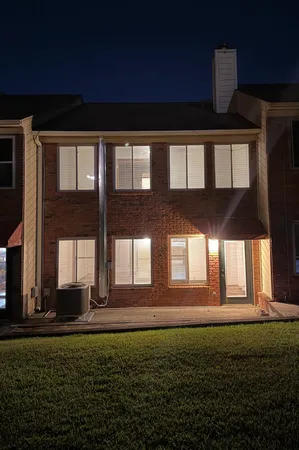$2,050 | 3207 Shamrock Street East, Unit 33, Tallahassee, FL 32309