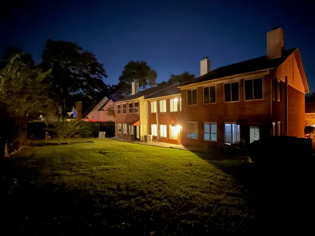 $2,050 | 3207 Shamrock Street East, Unit 33, Tallahassee, FL 32309