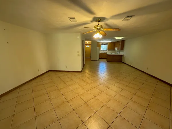 $2,050 | 3207 Shamrock Street East, Unit 33, Tallahassee, FL 32309