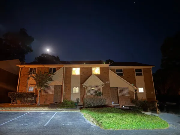 $2,050 | 3207 Shamrock Street East, Unit 33, Tallahassee, FL 32309