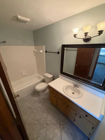 $2,050 | 3207 Shamrock Street East, Unit 33, Tallahassee, FL 32309