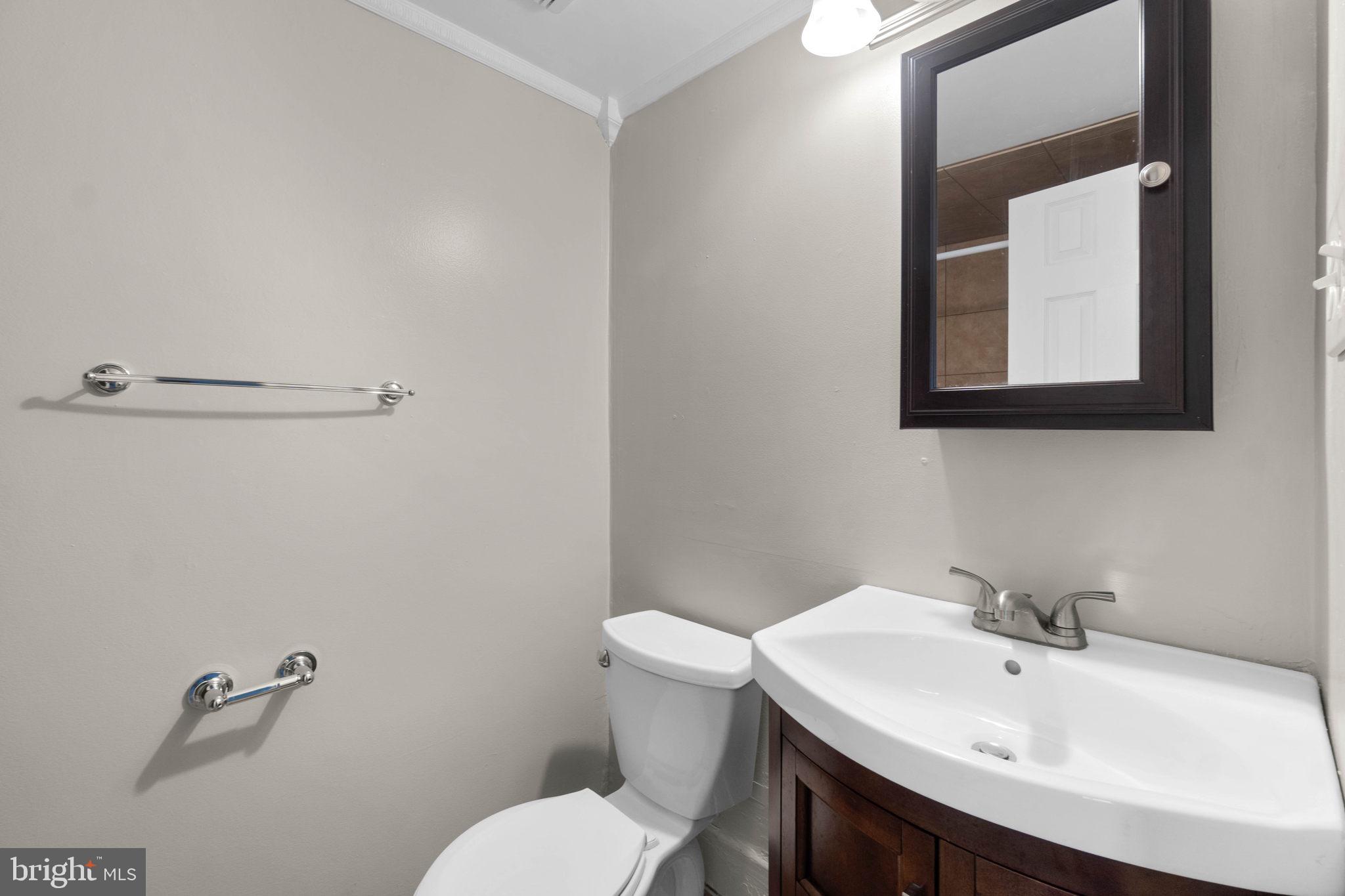 11661 Stoneview Square, Unit 1B Reston, VA 20191 - Photo 18 of 37 Gallery Image 18