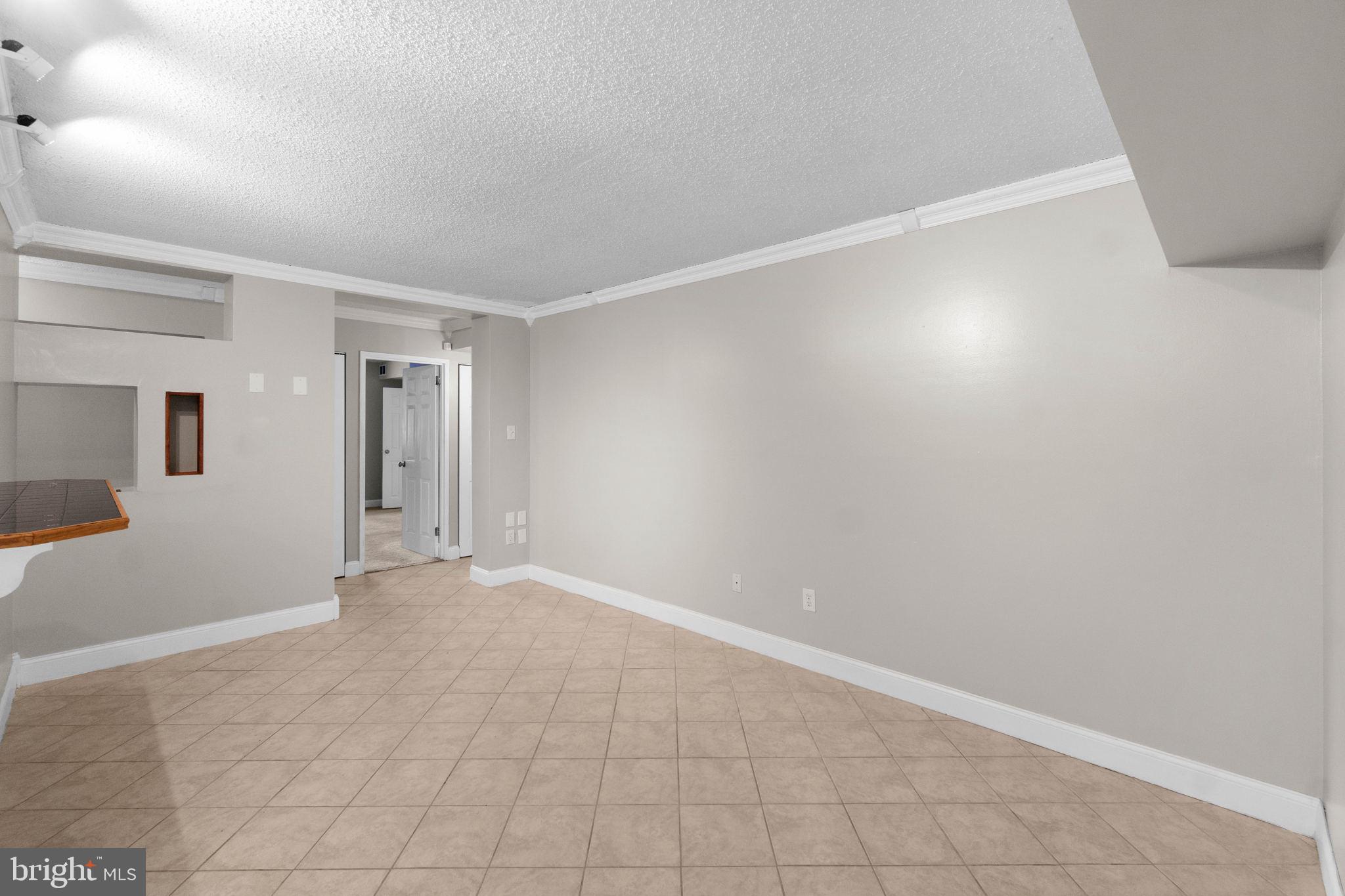 11661 Stoneview Square, Unit 1B Reston, VA 20191 - Photo 10 of 37 Spacious!