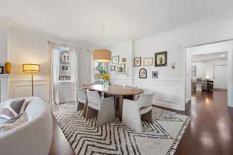 $825,000 | 2219 North Campbell Avenue, Unit 1N, Chicago, IL 60647