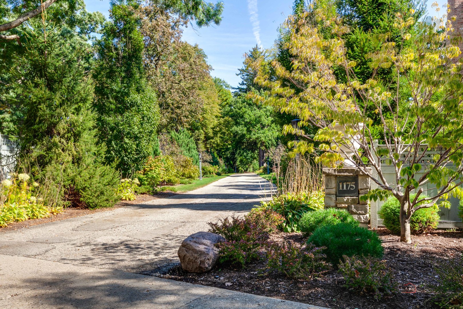 1175 Edgewood Road Lake Forest, IL 60045 - Photo 2 of 52