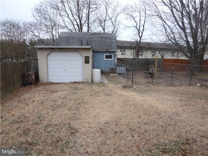 25 Wilson Road Pine Hill, NJ 08021 - Photo 14 of 15 Garage