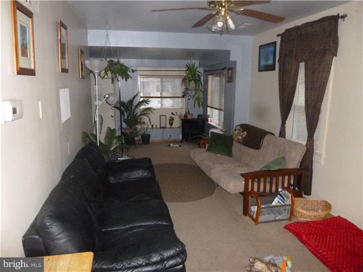 25 Wilson Road Pine Hill, NJ 08021 - Photo 3 of 15 Living Room
