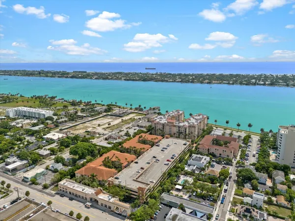 $3,370 | 1803 North Flagler Drive, Unit 213, West Palm Beach, FL 33407