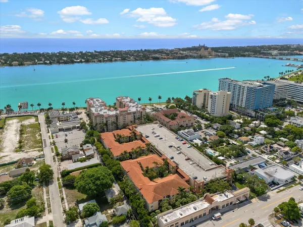 $3,370 | 1803 North Flagler Drive, Unit 213, West Palm Beach, FL 33407