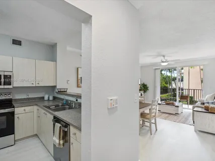 $3,370 | 1803 North Flagler Drive, Unit 213, West Palm Beach, FL 33407
