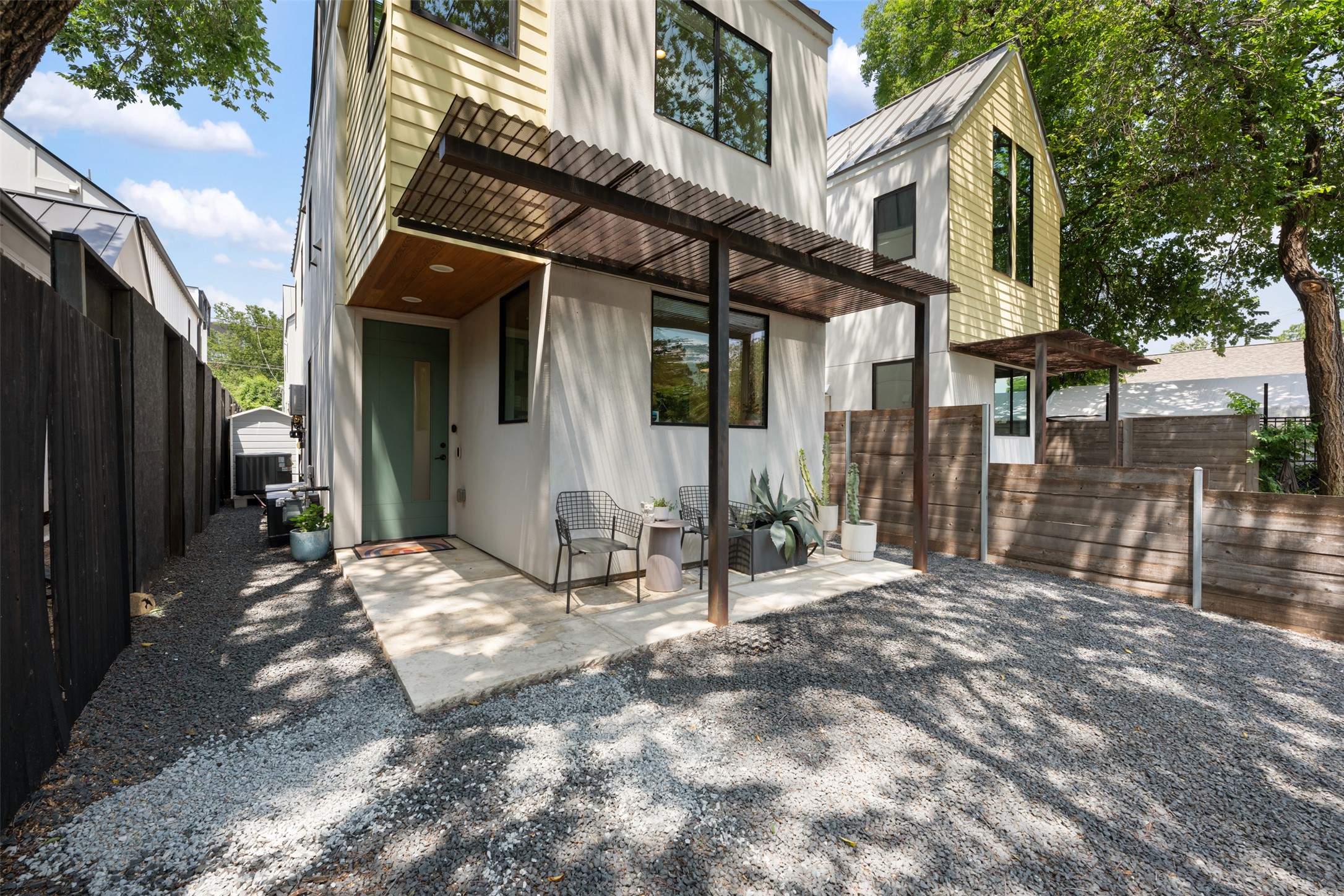 1114 East 3rd Street, Unit 1 Austin, TX 78702 - Photo 2 of 39