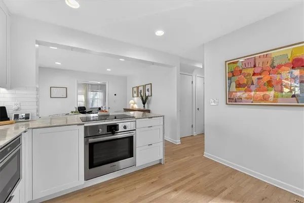 $699,950 | 2902 West 71st Terrace, Prairie Village, KS 66208