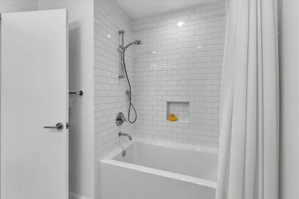 $699,950 | 2902 West 71st Terrace, Prairie Village, KS 66208