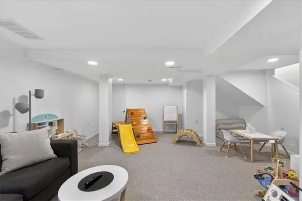 $699,950 | 2902 West 71st Terrace, Prairie Village, KS 66208