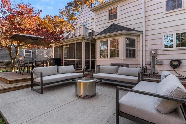 $699,950 | 2902 West 71st Terrace, Prairie Village, KS 66208