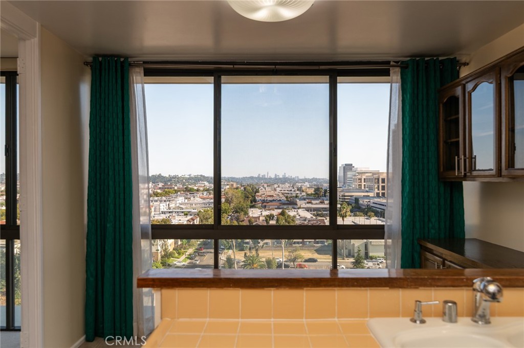 222 Monterey Road, Unit 805 Glendale, CA 91206 - Photo 16 of 49